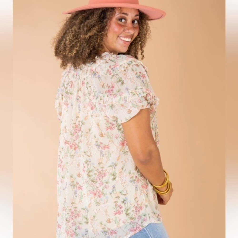 Davi & Dani Make‎ an Appearance Womens Medium short sleeve top